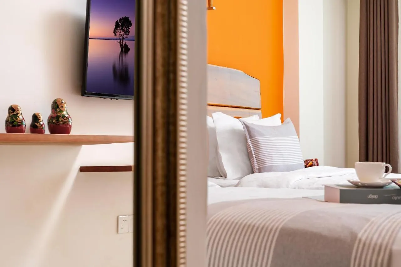Sunny Sanya Destination Hotel Haitang Bay 2*,